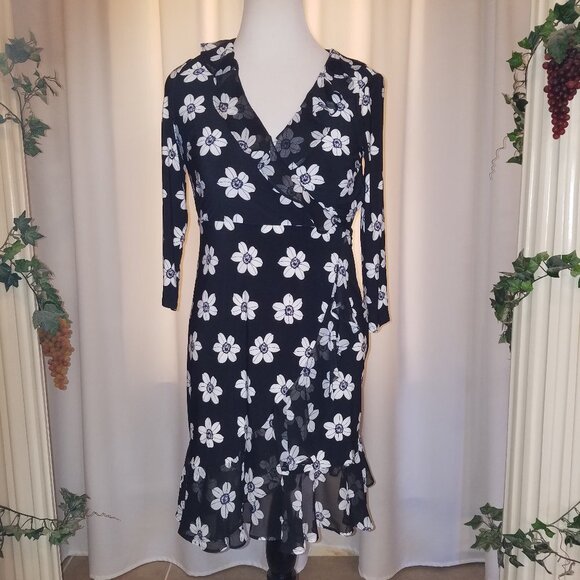 Tommy Hilfiger Dresses & Skirts - Tommy Hilfiger Black white flower ruffle dress 4